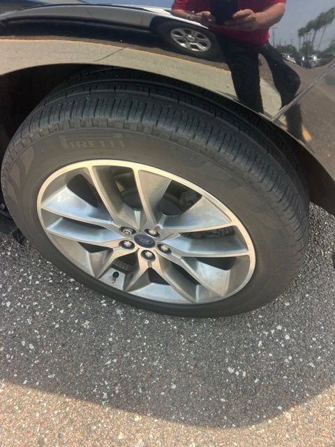 Used 2016 Ford Edge Titanium w/ Equipment Group 301A FWD image 11