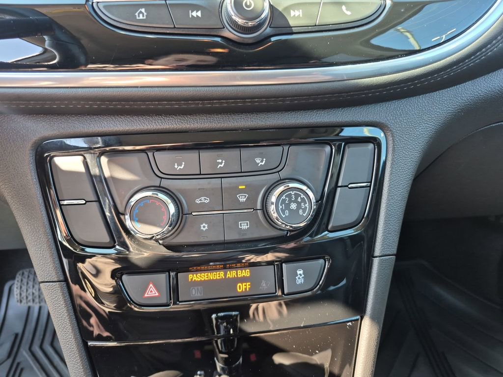 Certified 2022 Buick Encore Preferred w/ Safety Package image 36