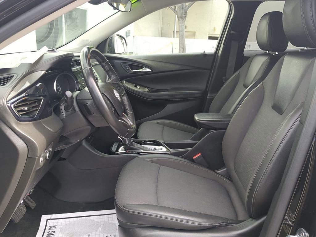 Used 2023 Buick Encore GX Select w/ Sport Touring Package FWD image 22