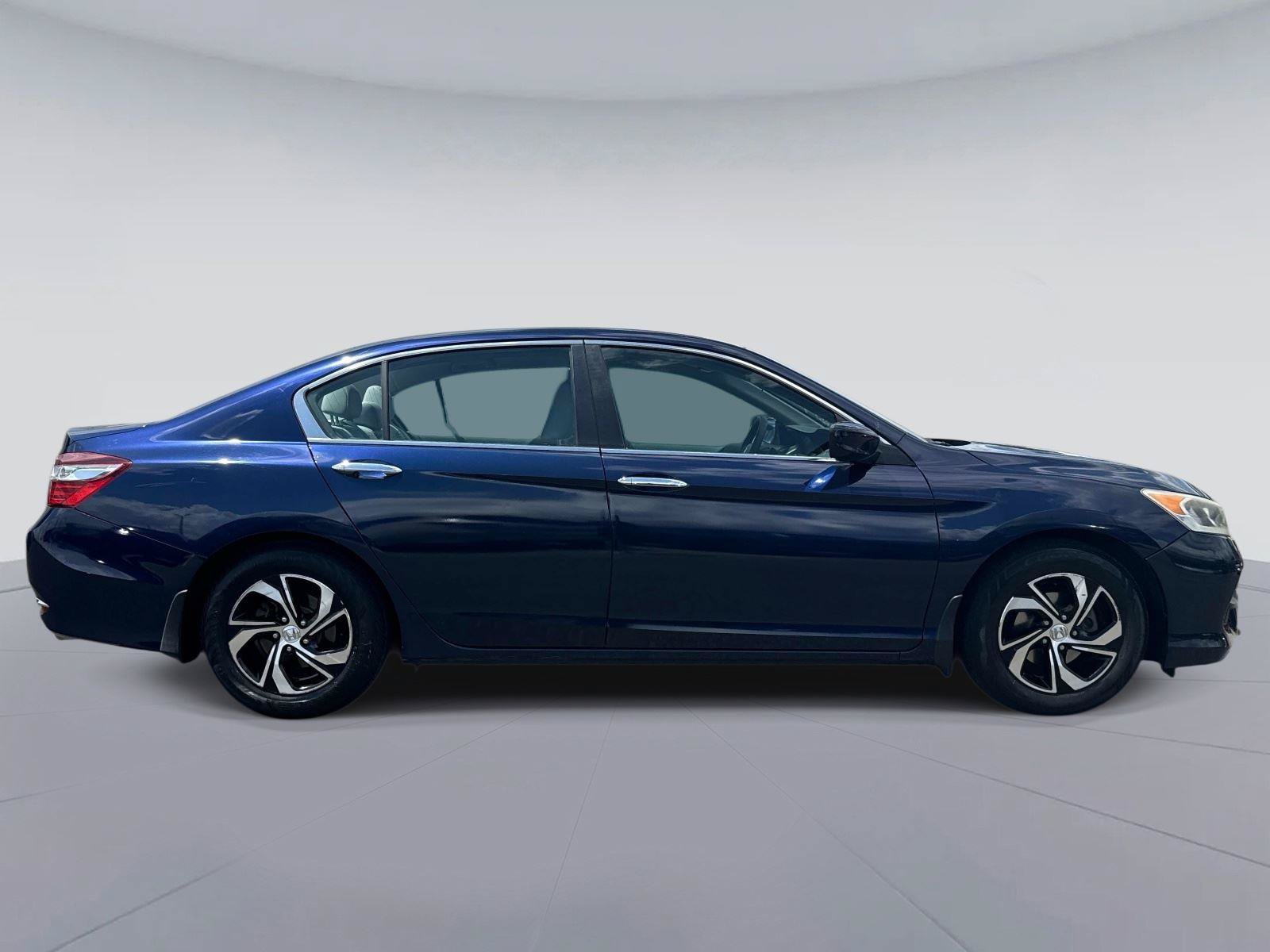 Used 2016 Honda Accord LX image 2