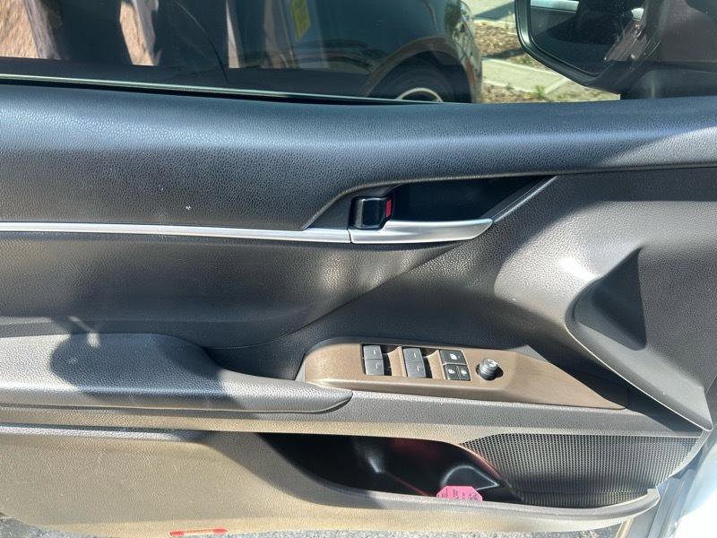 Used 2024 Toyota Camry SE FWD image 7