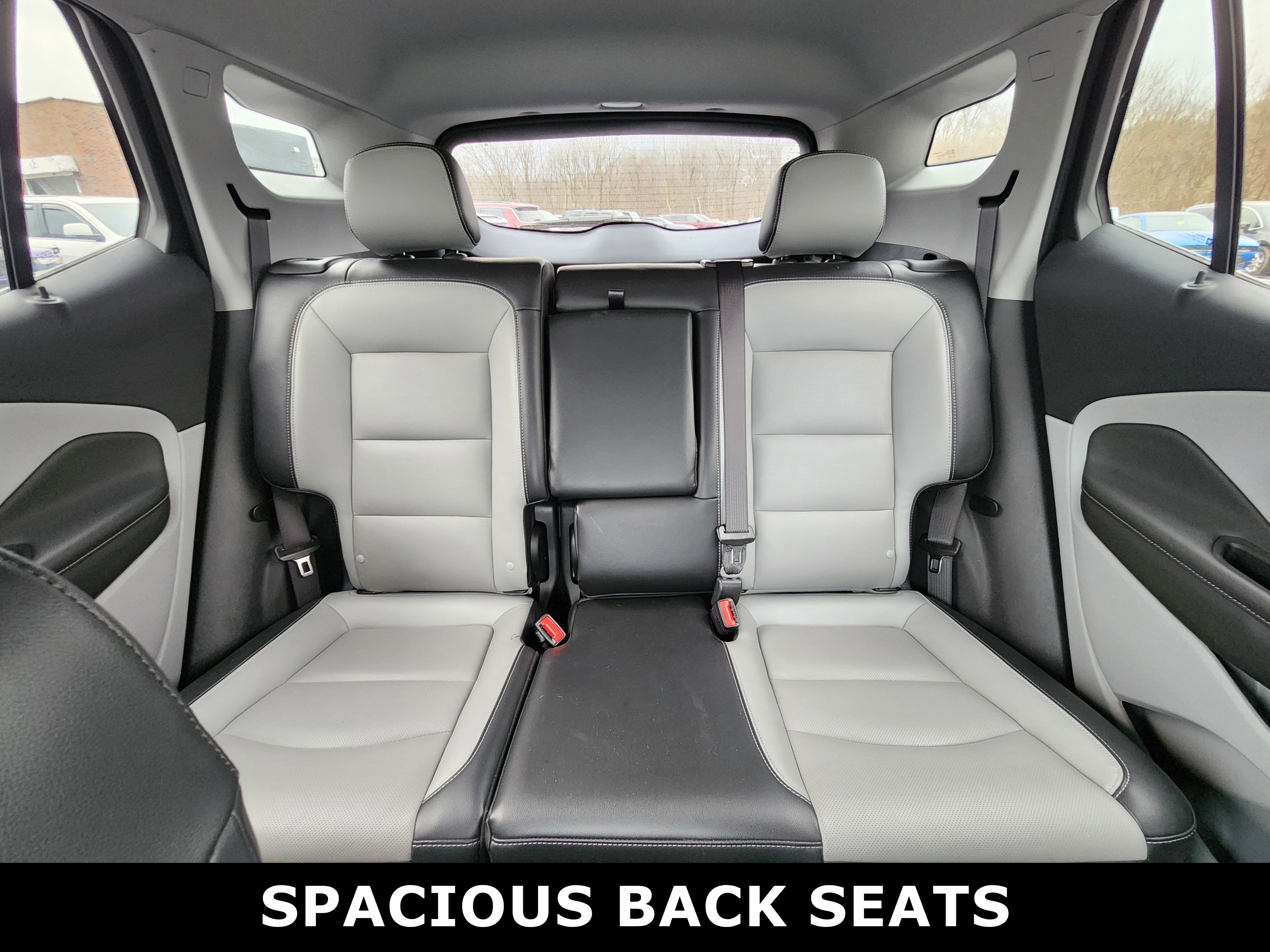 Used 2023 GMC Terrain SLT w/ Infotainment Package II image 7