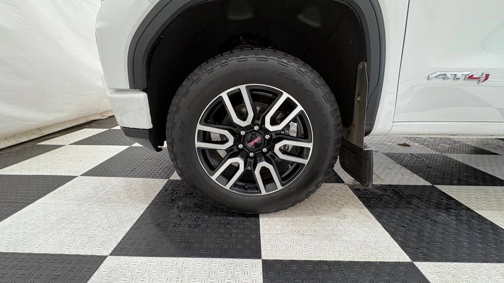Used 2023 GMC Sierra 1500 AT4 w/ Technology Package image 11
