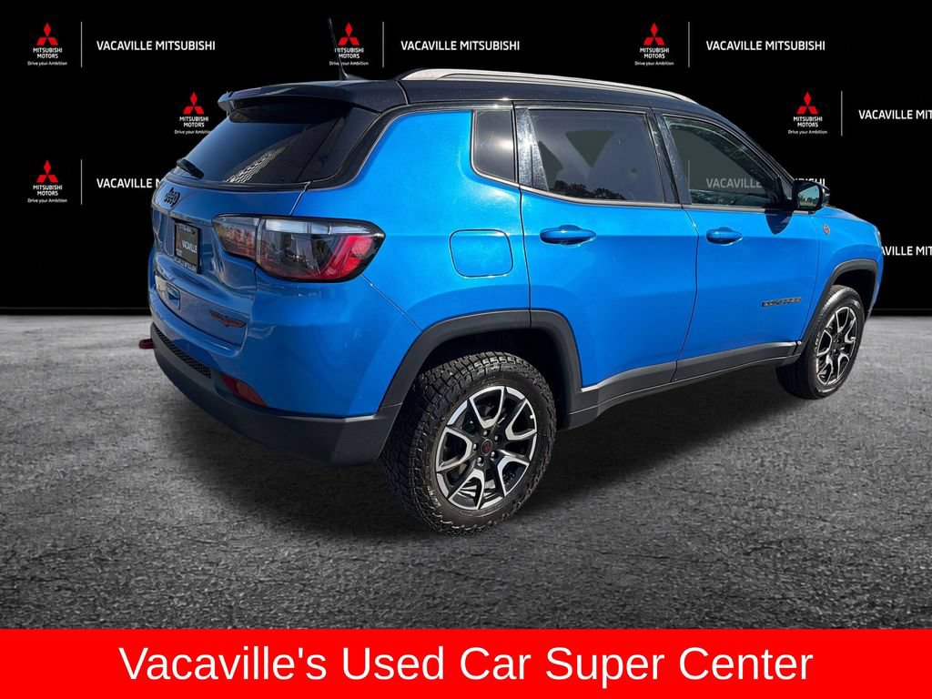 Used 2025 Jeep Compass Trailhawk AWD/4WD image 6