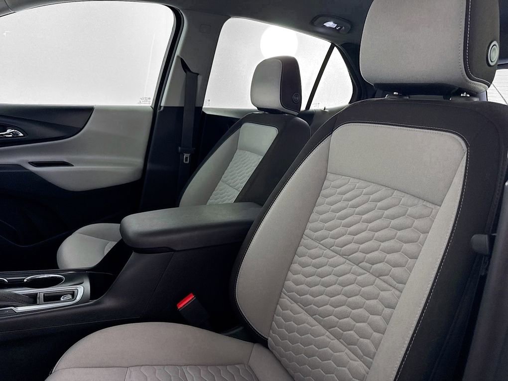 Used 2020 Chevrolet Equinox LS w/ LS Convenience Package image 37