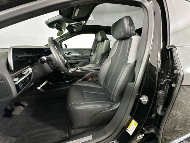 Used 2024 Cadillac Lyriq Tech AWD/4WD image 4