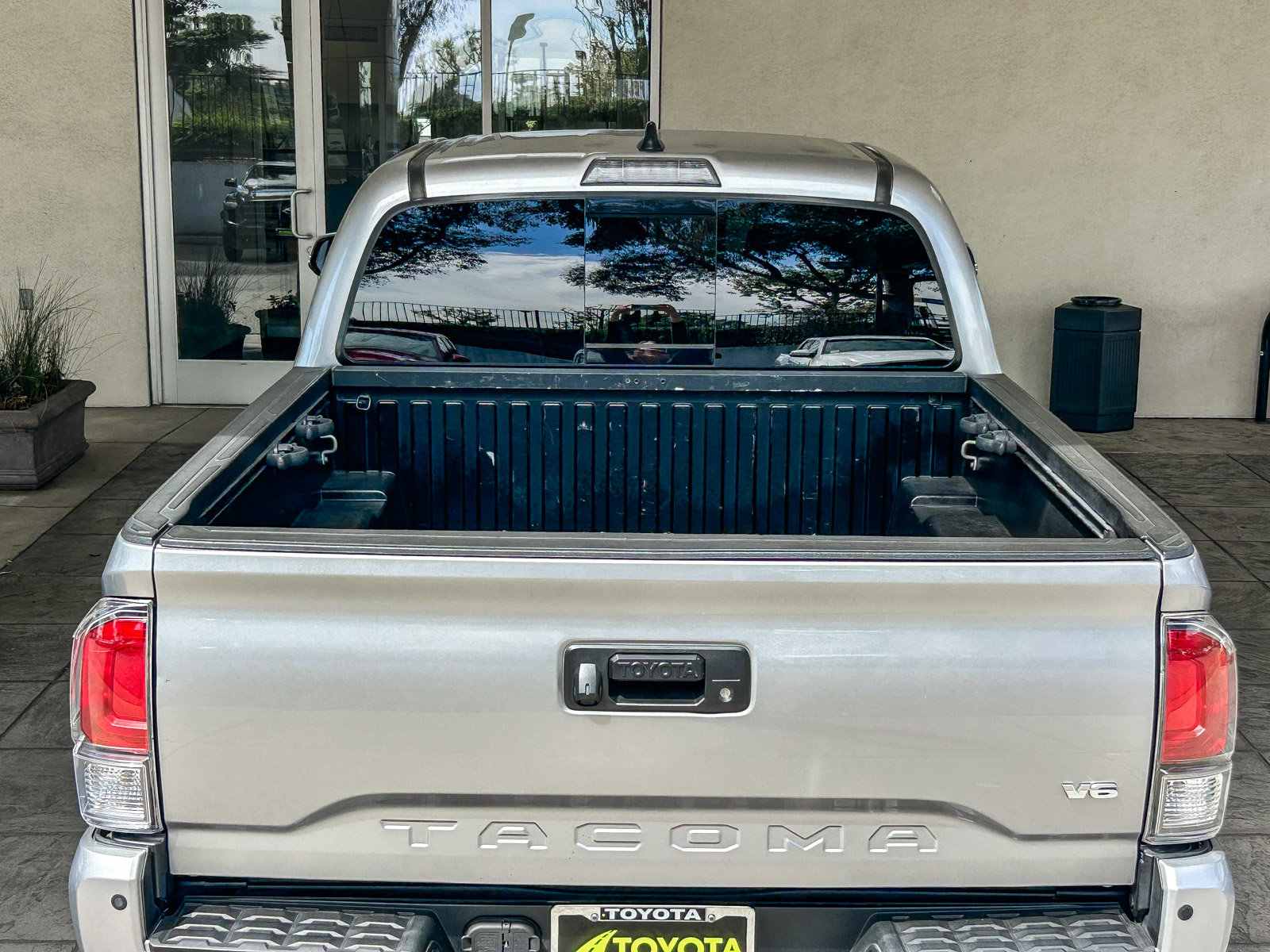 Used 2021 Toyota Tacoma TRD Off-Road w/ Technology Package image 26