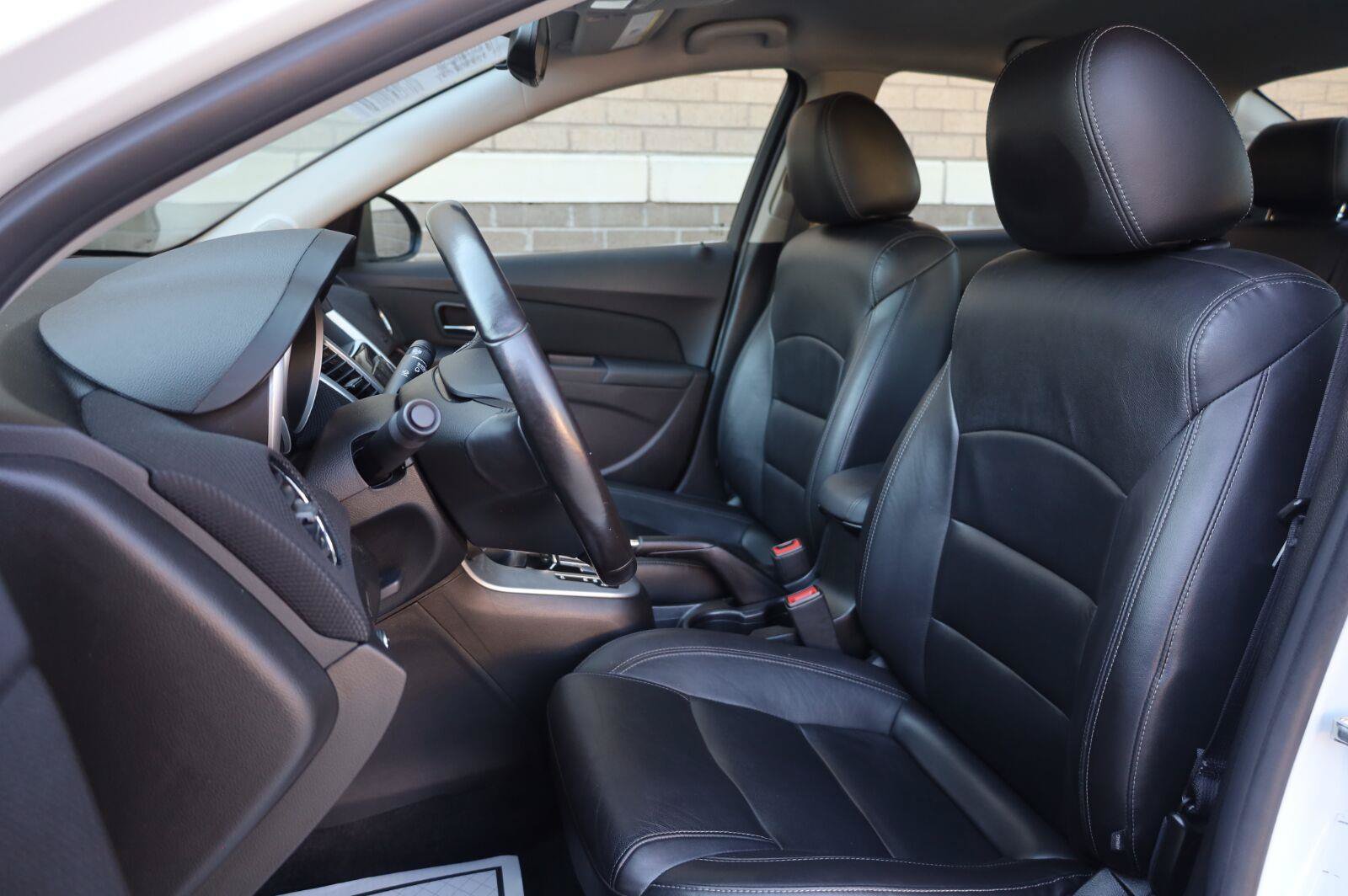 Used 2015 Chevrolet Cruze LT FWD image 18