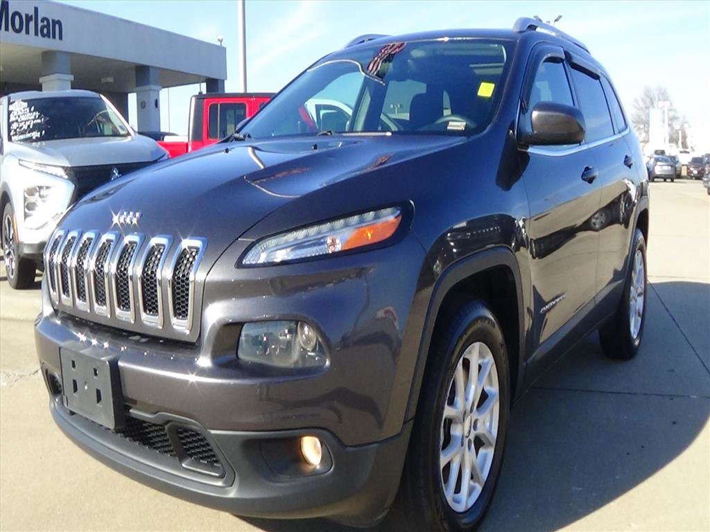 Used 2015 Jeep Cherokee Latitude w/ Comfort/Convenience Group image 2