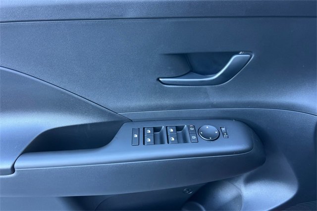 New 2026 Hyundai Kona SE image 11