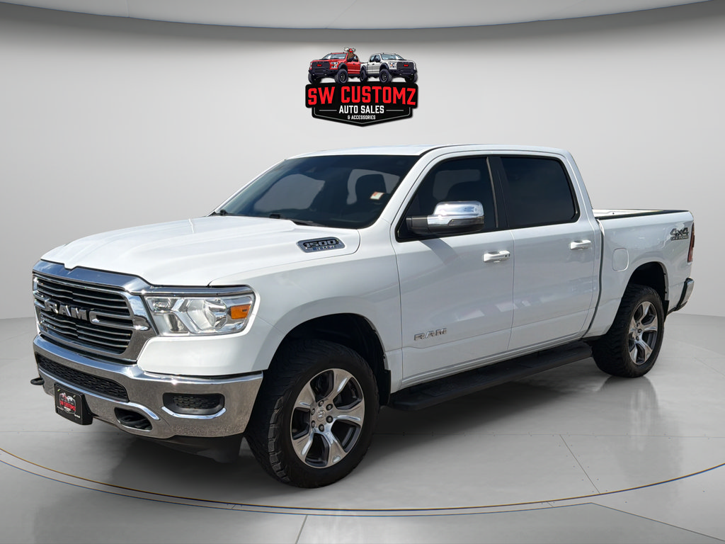 Used 2023 RAM 1500 Laramie w/ Off Road Group AWD/4WD image 3