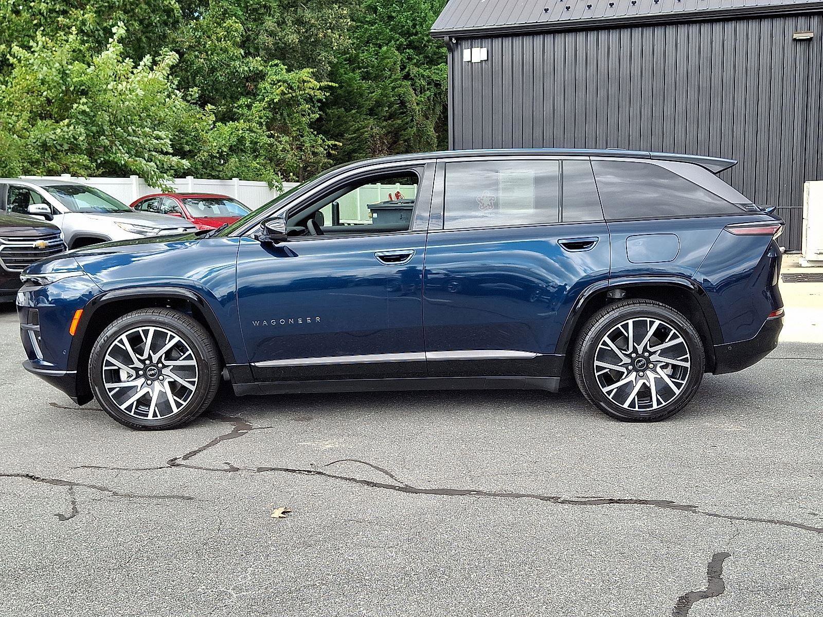 Used 2025 Jeep Wagoneer Limited image 7