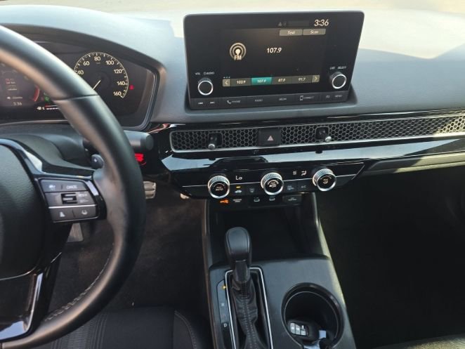 Used 2025 Honda Civic Sport image 6