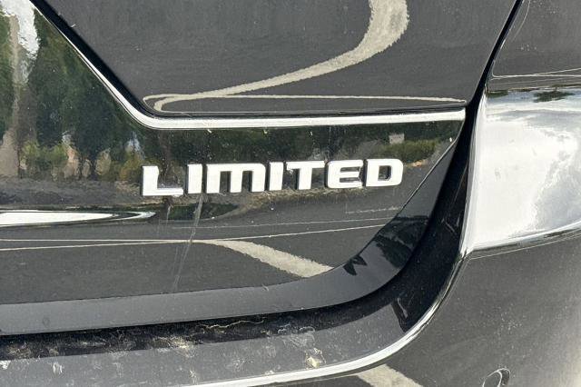 Used 2024 Jeep Grand Cherokee Limited AWD/4WD image 13