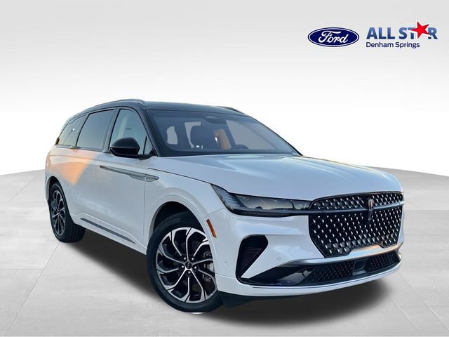 Used 2024 Lincoln Nautilus Reserve image 1