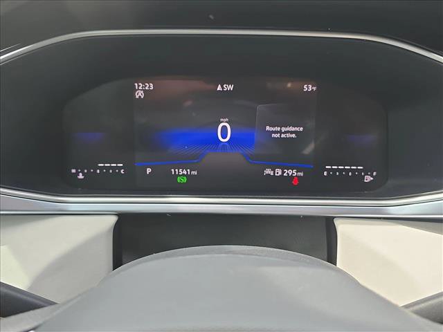 Used 2025 Volkswagen Taos SE image 10