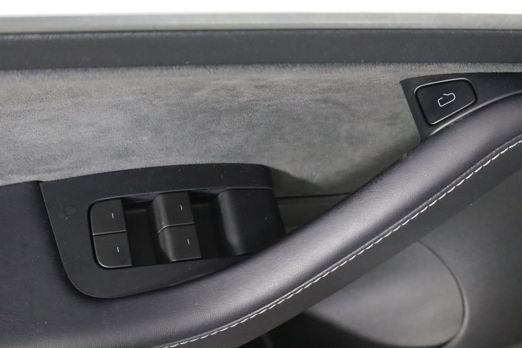 Used 2023 Tesla Model 3 Standard Range RWD image 18