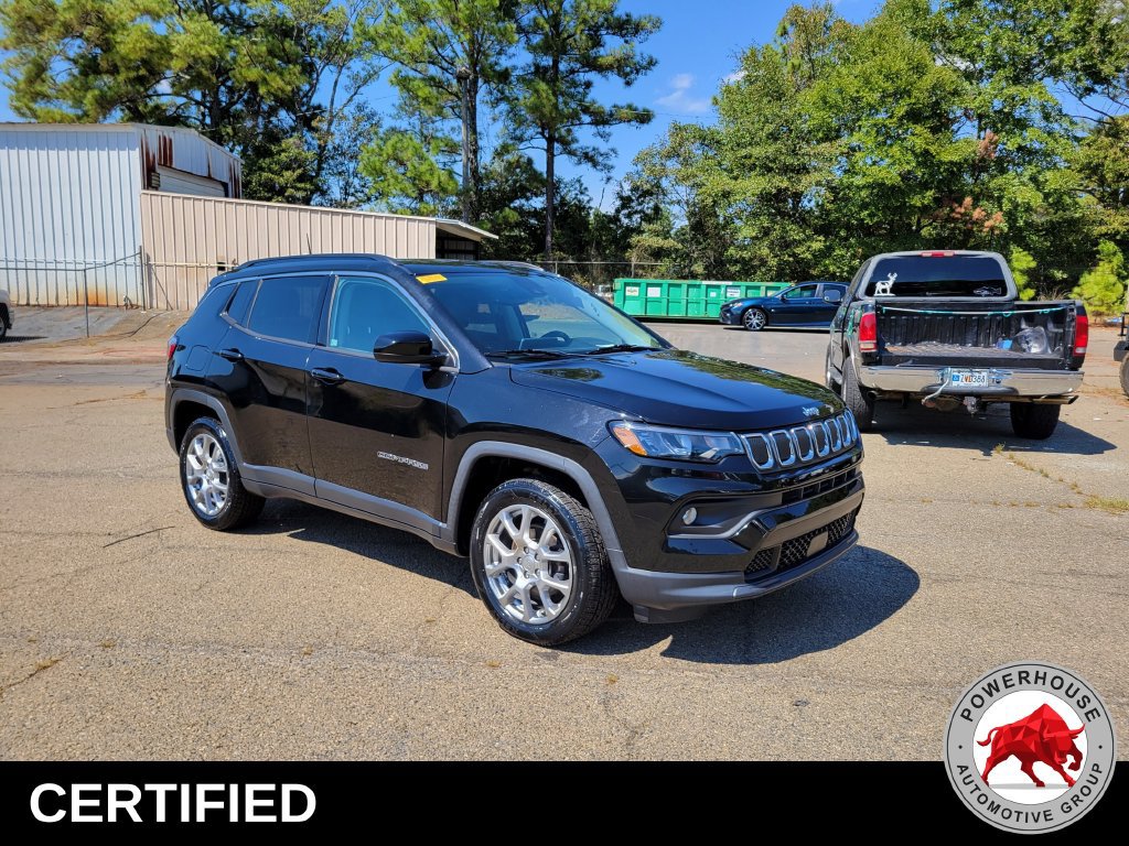 Used 2022 Jeep Compass Latitude w/ Sun and Sound Group AWD/4WD image 9