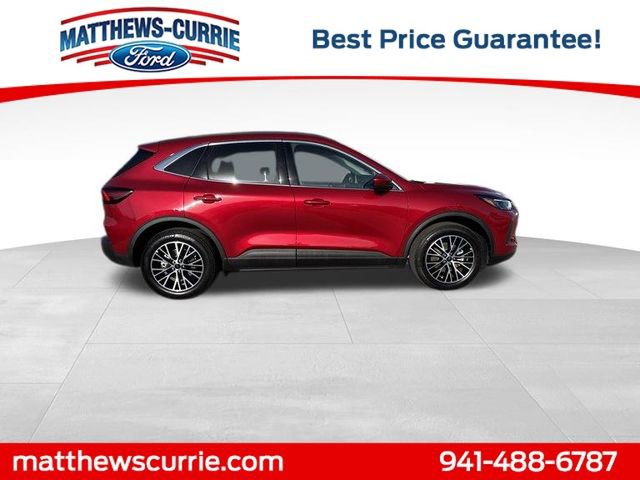 Certified 2025 Ford Escape SE w/ PHEV Premium Package image 3