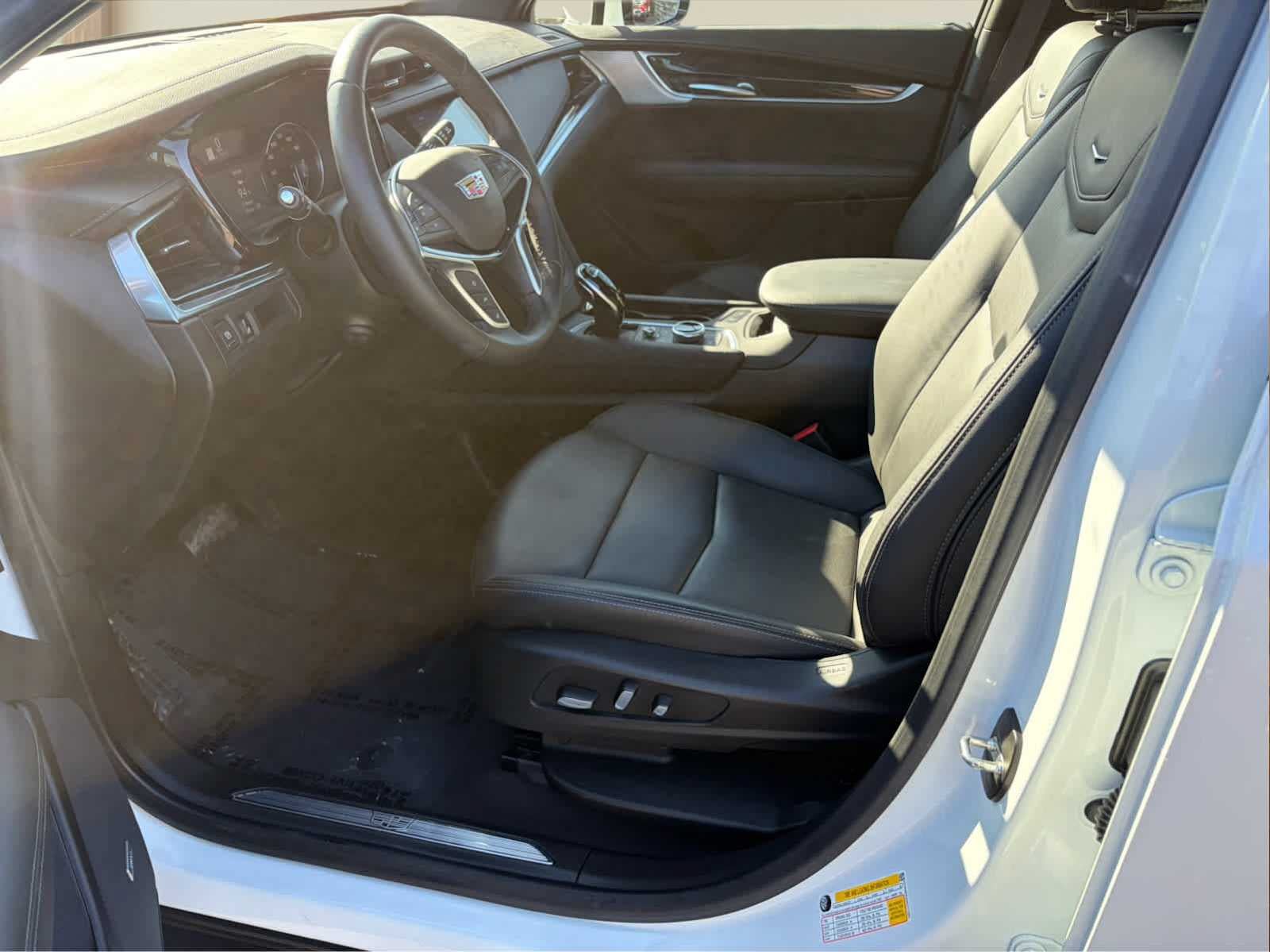 Used 2024 Cadillac XT5 Premium Luxury w/ LPO, Floor Liner Package AWD/4WD image 11