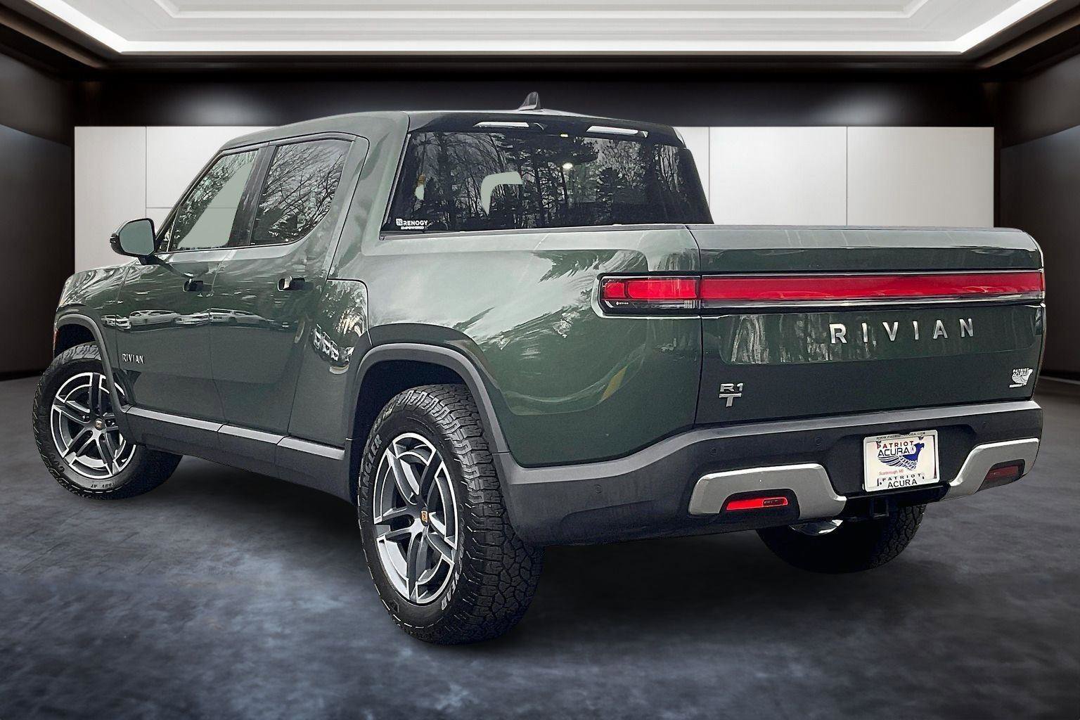 Used 2025 Rivian R1T Adventure image 12