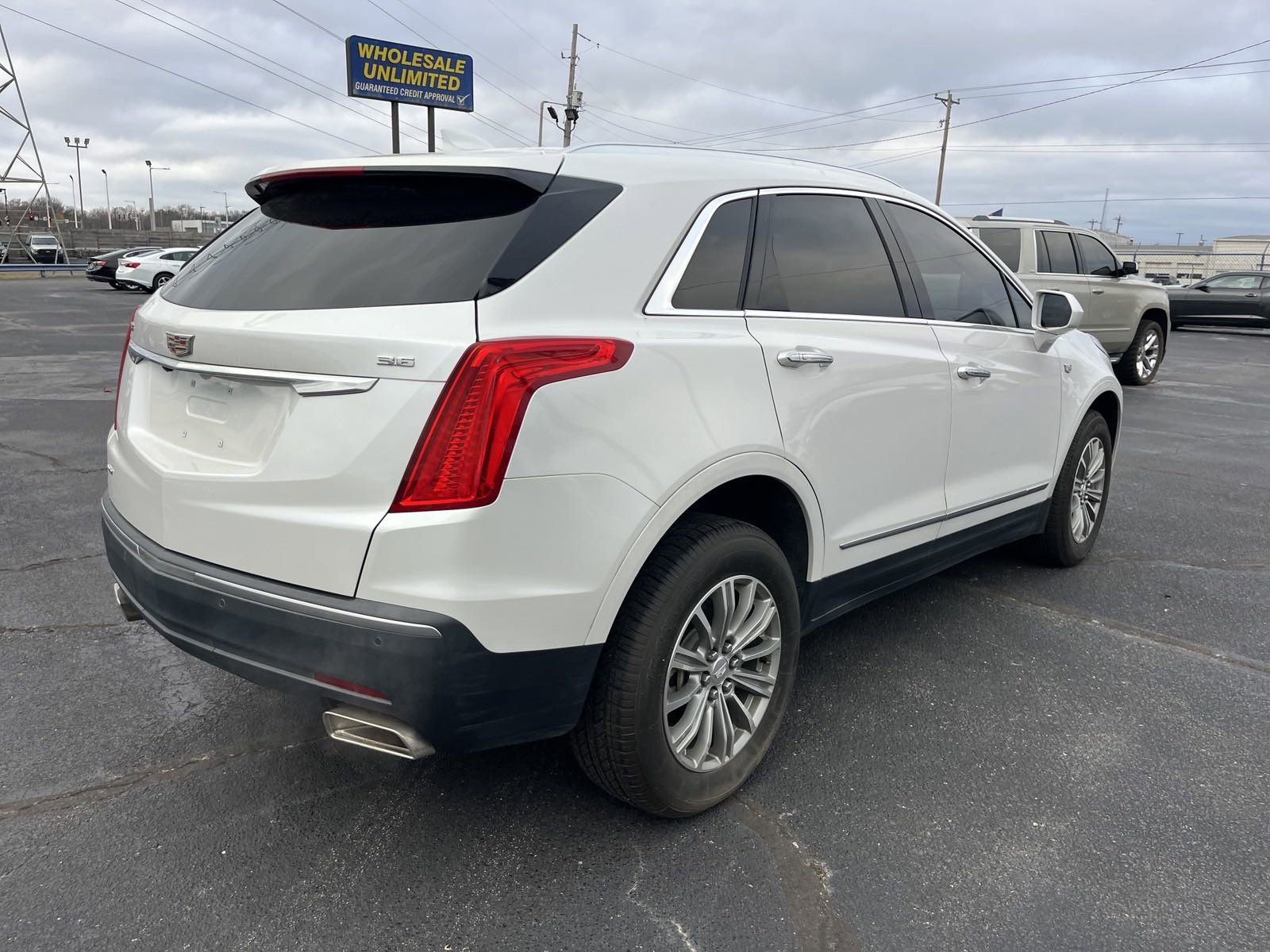 Used 2018 Cadillac XT5 Luxury w/ Driver Awareness Package image 5