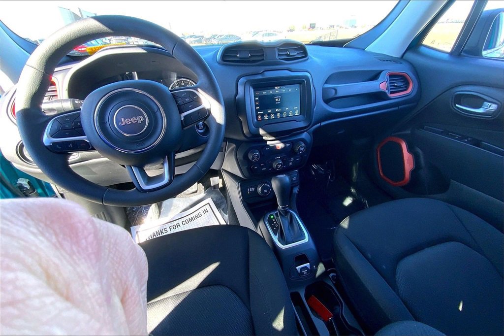 Used 2019 Jeep Renegade Sport image 10