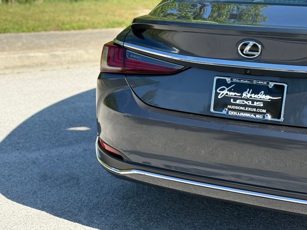 Certified 2023 Lexus ES 300h w/ Premium Package FWD image 14
