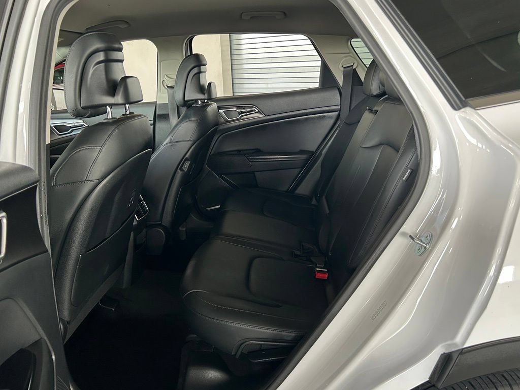 Used 2024 Kia Sportage EX FWD image 47