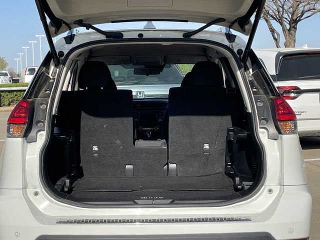 Used 2019 Nissan Rogue SV image 29