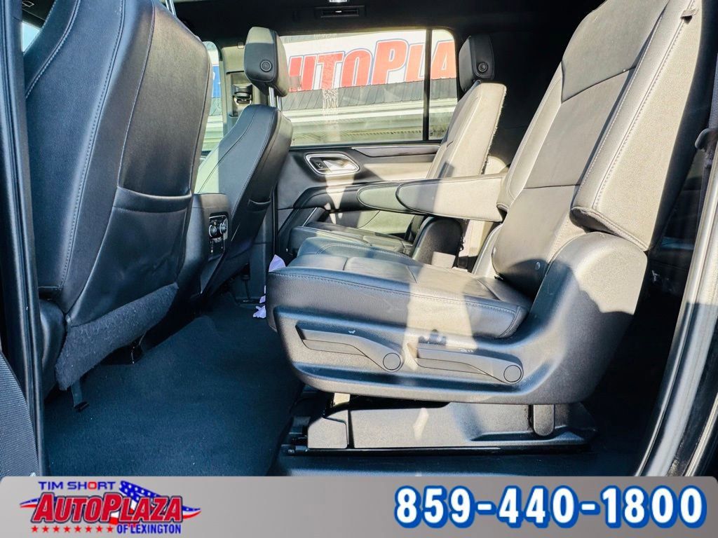 Used 2022 Chevrolet Suburban LT w/ Luxury Package image 44