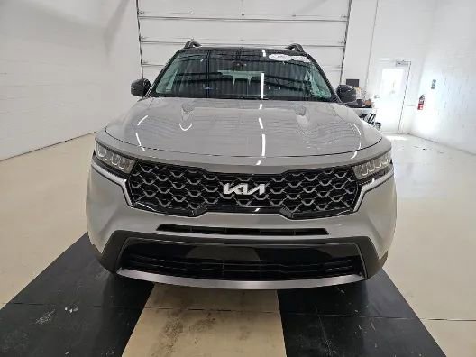 Used 2023 Kia Sorento S w/ Panoramic Sunroof Package AWD/4WD image 2