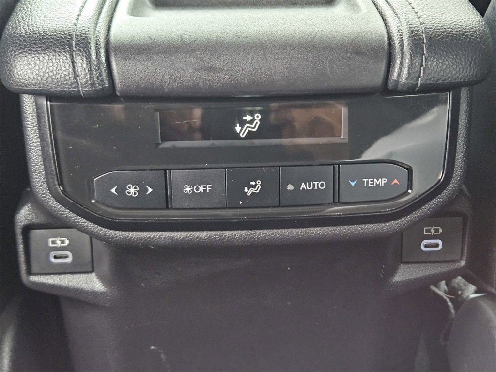 Used 2024 Toyota Grand Highlander XLE image 13