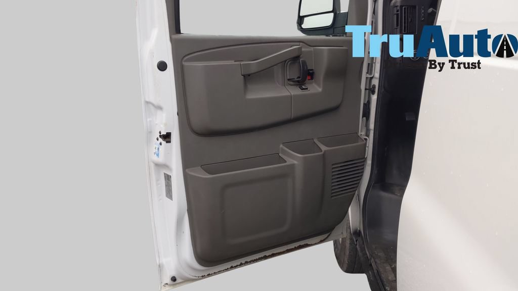 Used 2019 Chevrolet Express 3500 Extended w/ Driver Convenience Package RWD image 15
