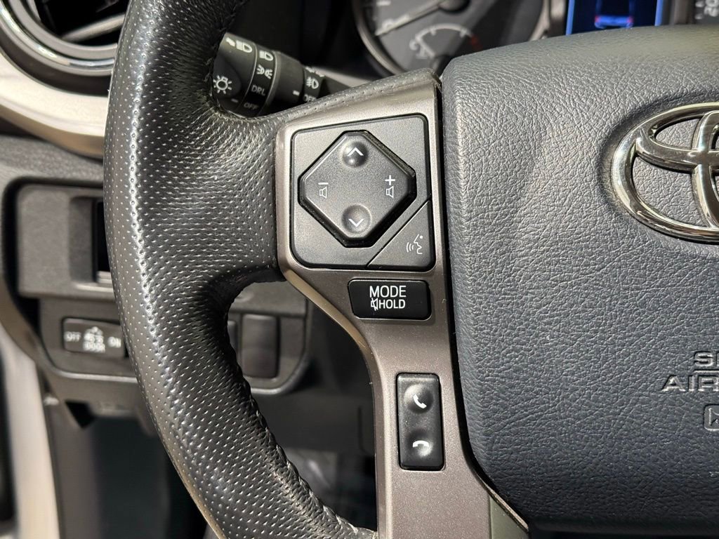 Used 2019 Toyota Tacoma SR5 AWD/4WD image 21