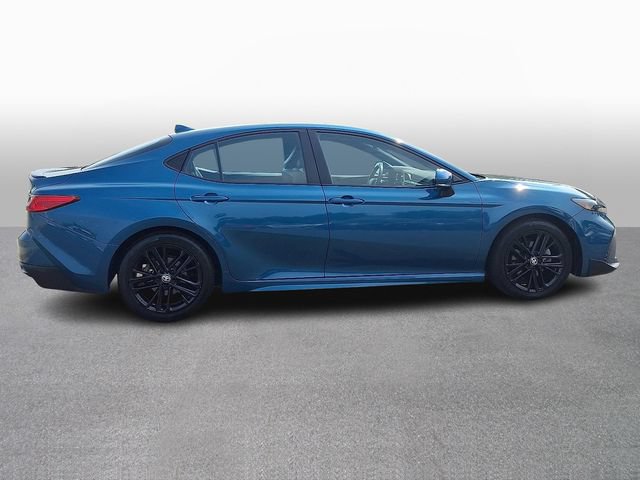 Used 2025 Toyota Camry SE FWD image 4
