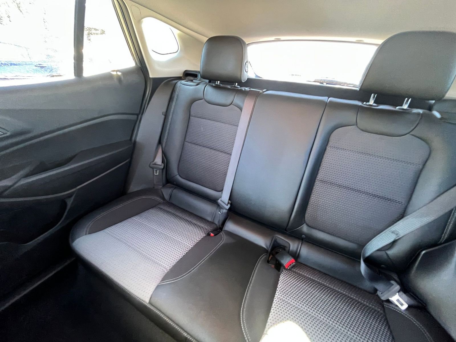 Used 2025 Chevrolet Trax LT image 37