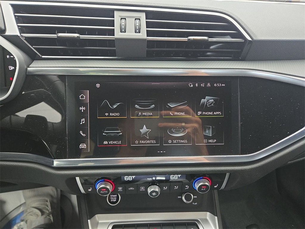 New 2025 Audi Q3 2.0T Premium image 15