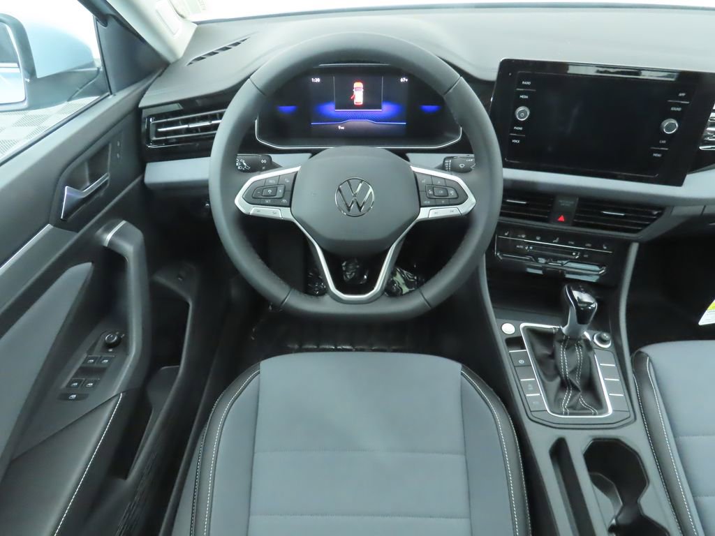 New 2026 Volkswagen Jetta SE image 10