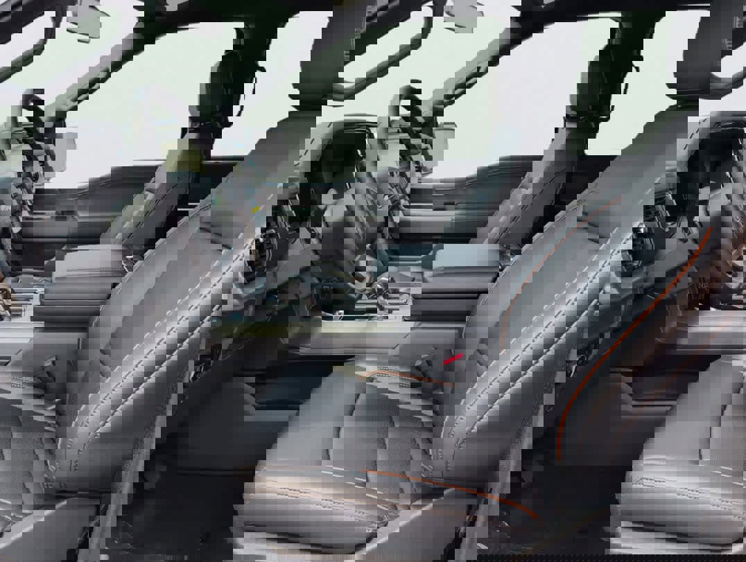 New 2025 Ford F150 Lariat w/ Equipment Group 501A Mid image 8