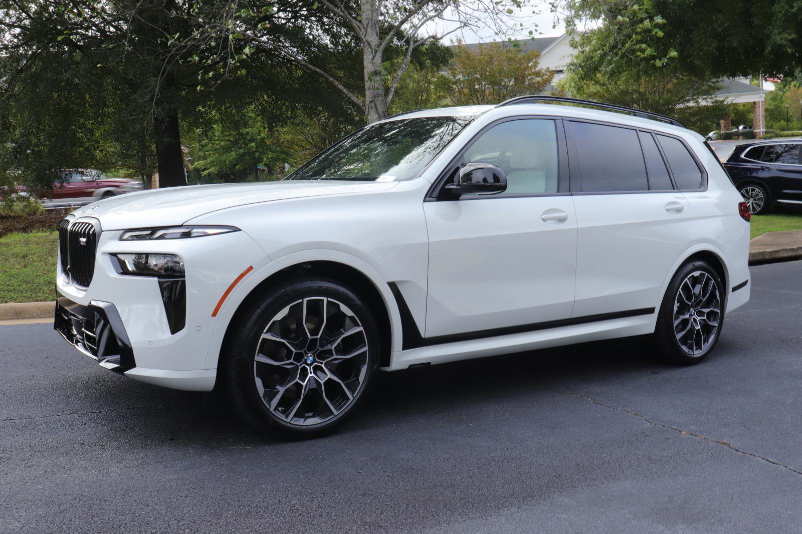 New 2026 BMW X7 M60i image 4