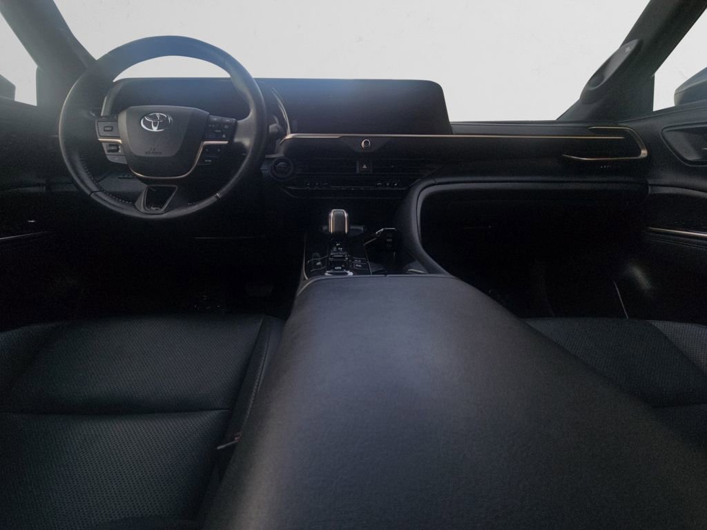 Used 2024 Toyota Crown Limited image 11