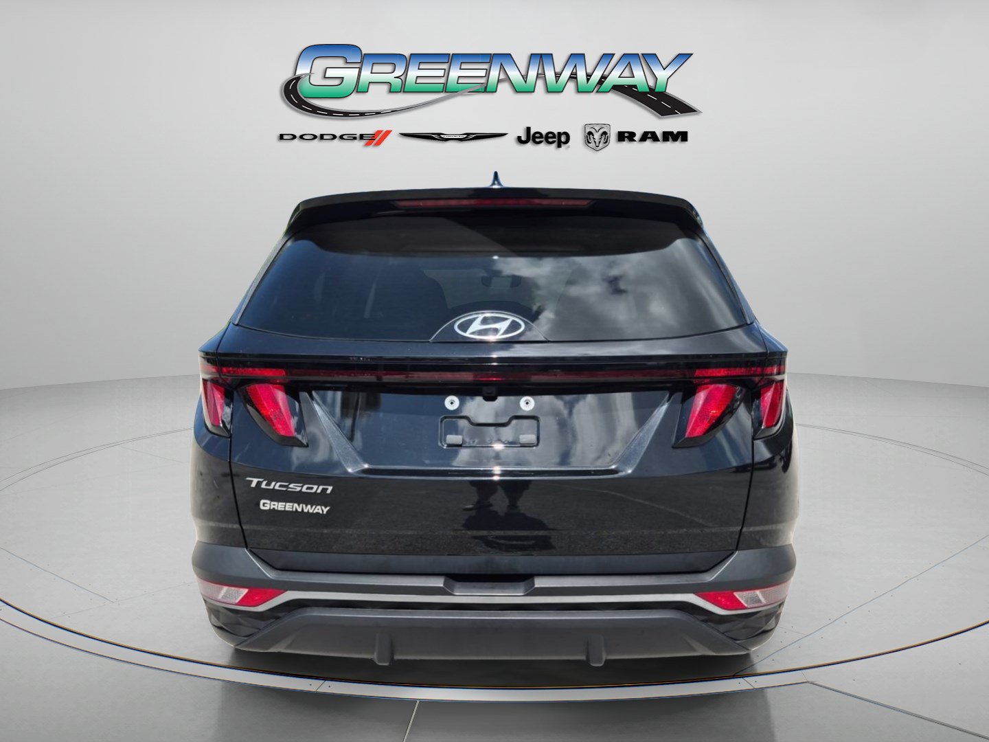 Used 2024 Hyundai Tucson SEL FWD image 2