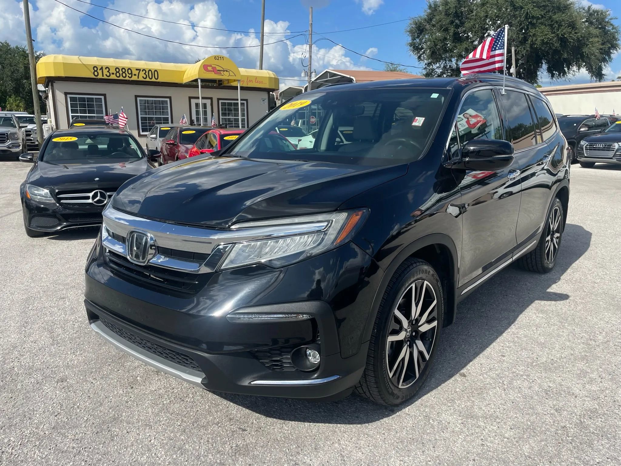 Used 2019 Honda Pilot Elite image 1