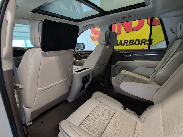 Used 2021 GMC Yukon Denali w/ Denali Premium Package AWD/4WD image 32