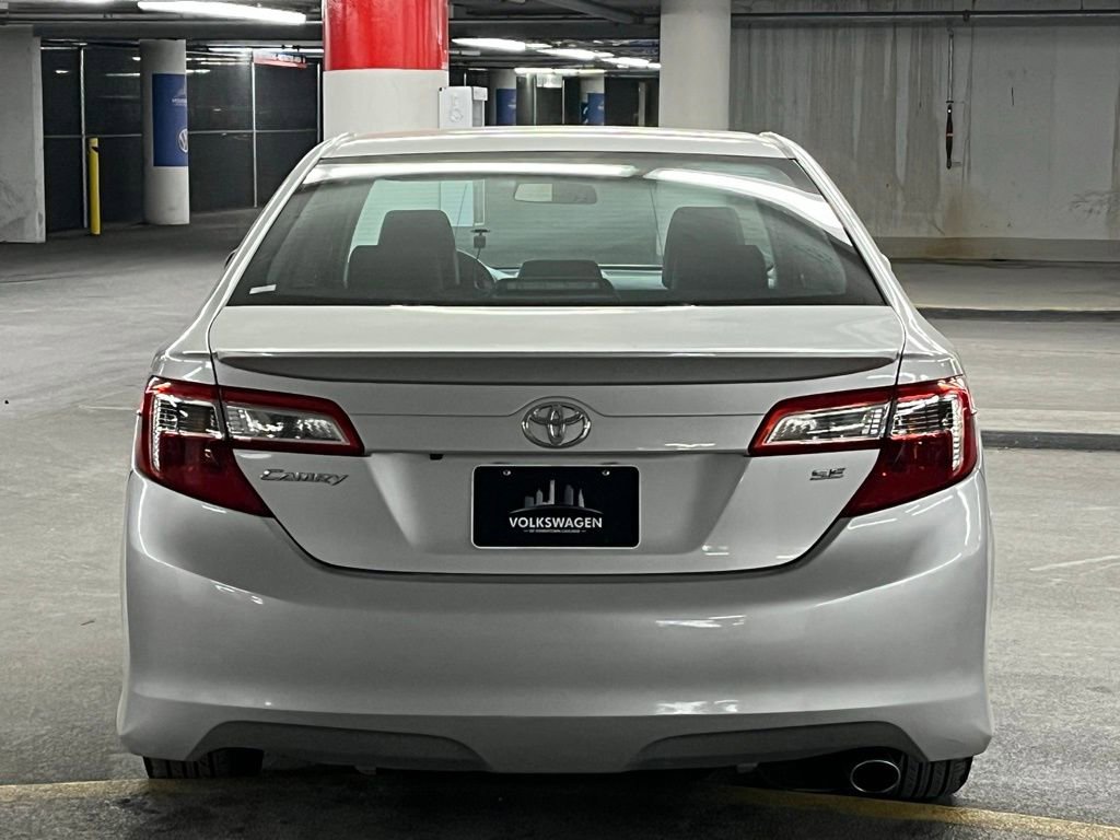 Used 2014 Toyota Camry SE image 26