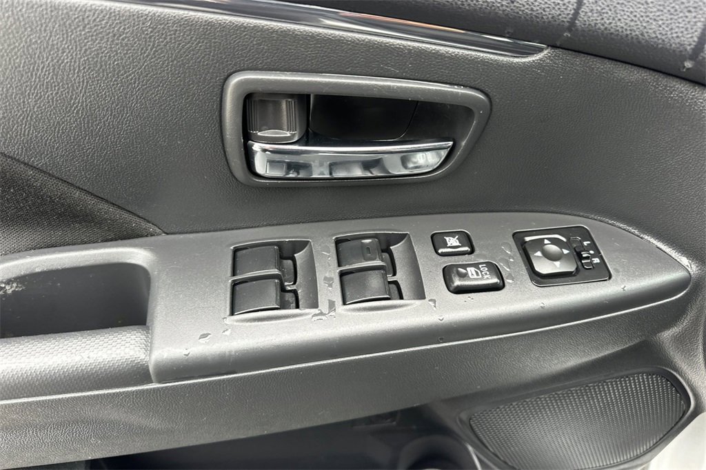 Used 2025 Mitsubishi Outlander Sport ES image 13