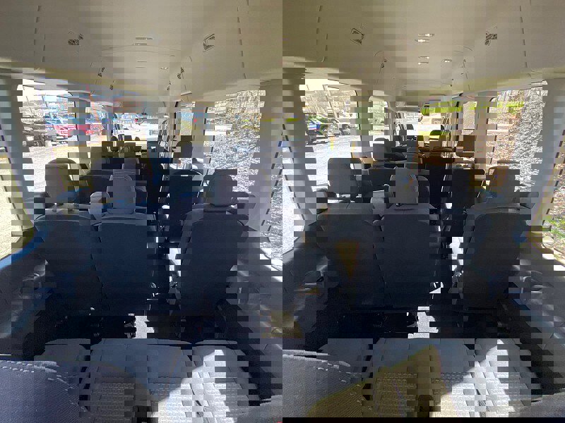 Used 2023 Ford Transit 350 XLT image 32