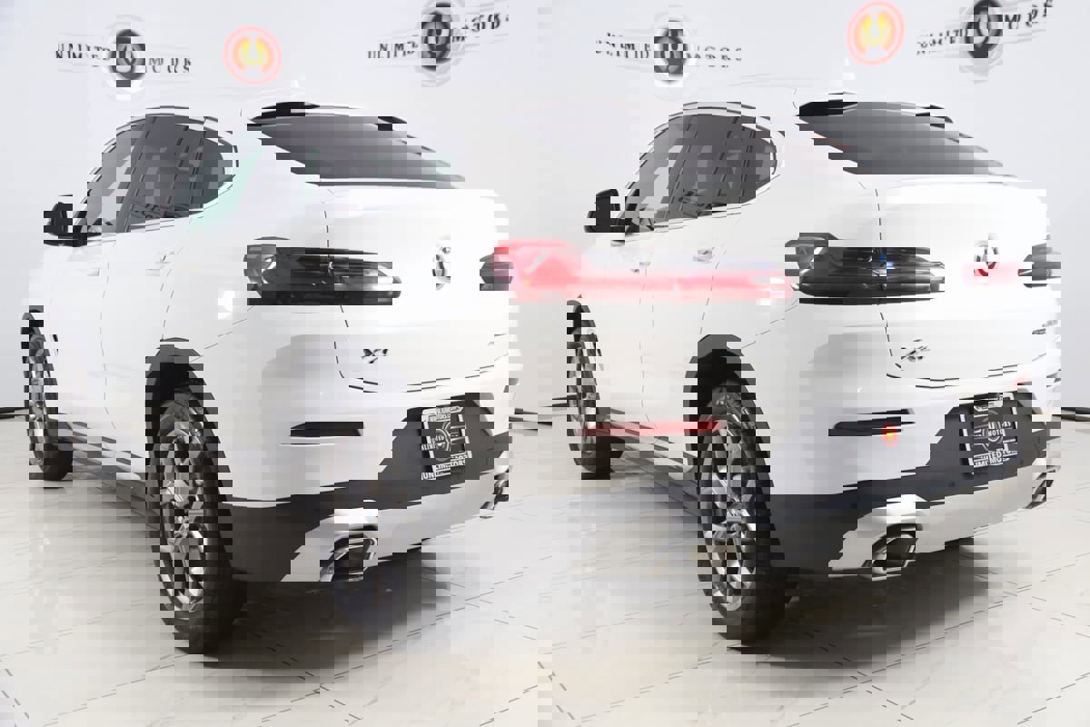 Used 2022 BMW X4 xDrive30i w/ Convenience Package image 4