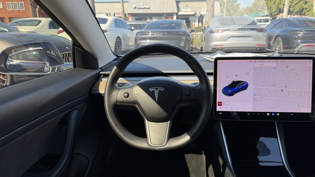 Used 2020 Tesla Model 3 Standard Range image 23